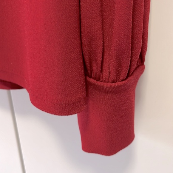 NWT Express Red Cold Shoulder Top Burgundy Long Sleeve Blouse - NWT - XS - Picture 7 of 11